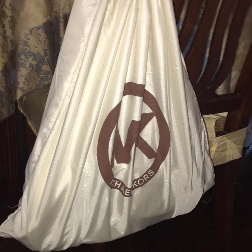 Michael Kors Beige Bag - Picture 5 of 5